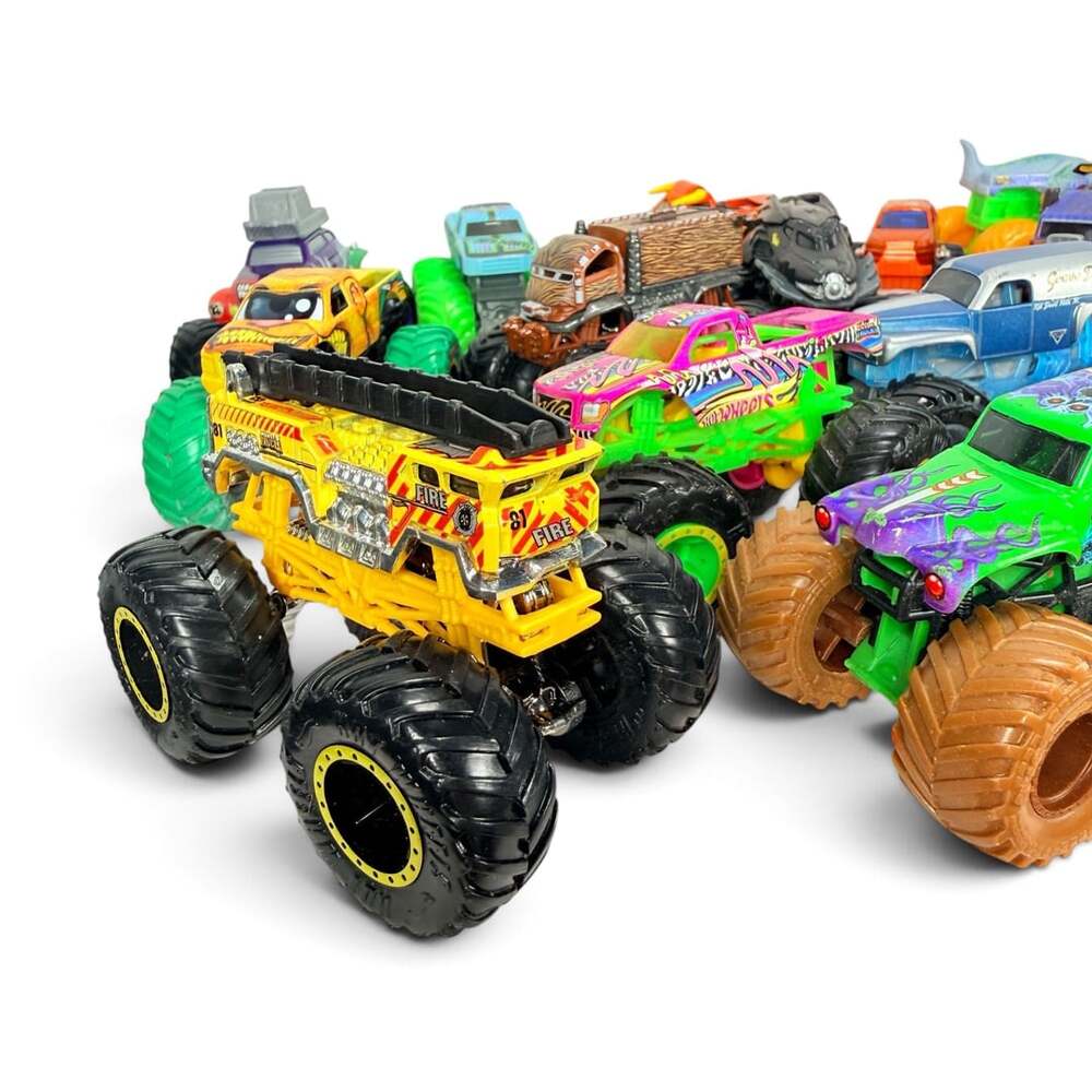 Monster Truck Vehicle Lot of 18 Assorted Trucks - Picture 7 of 10